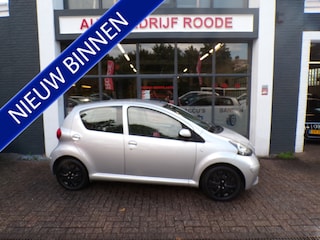 Toyota Aygo 1.0-12V + 5DRS NIEUWE APK,NAP ,ZEER MOOI !!!