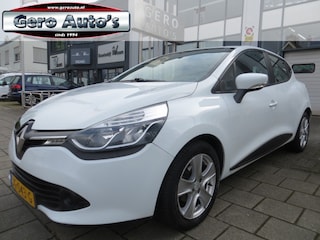 Renault Clio 1.2 Expression 5 deurs automaat automaat airco cruise control etc nieuwe distrubitie compleet !