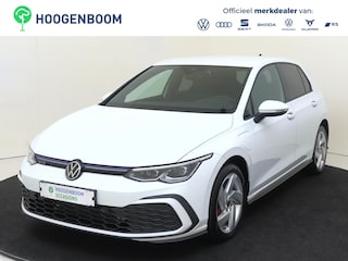 Volkswagen Golf 1.4 eHybrid GTE | SoH 100% | Achteruitrijcamera | Adaptieve cruise control | Lane assist | Stoel- en stuurwielverwarming | Navigatie | Carplay | Sfeerverlichting |