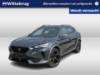 Cupra Formentor 1.4 e-Hybrid 245PK VZ Performance / Panoramadak / Achteruitrijcamera / Stuur + Stoelverwarming / Dodehoek Sensor / App-Connect