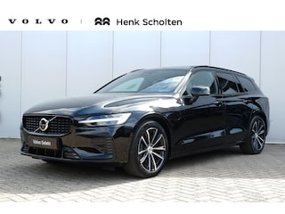 Volvo V60 T8 Plug-in hybrid AWD Ultra Dark | Panoramadak | Trekhaak | Premium audio by Harman Kardon | Head-up display | 360 graden camera | Verwarmbare voorstoelen en stuurwiel |