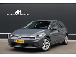 Volkswagen Golf 1.0 TSI 110pk Life Camera Stoel/Stuur verwarming Sfeerverlichting Getint glas CarPlay Clima Cruise