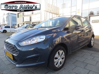 Ford Fiesta 1.25 Titanium 5 deurs let op rijdbare schade ! zie foto`s