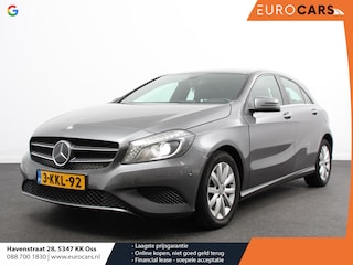 Mercedes-Benz A-klasse 180 Ambition Style Automaat Sfeerverlichting Navigatie Climate Control Parkeer Sensoren V+A Lichtmetalen Velgen Cruise Control Bluetooth