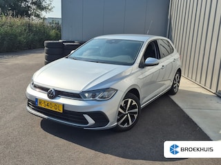 Volkswagen Polo 1.0 TSI Life 95Pk DSG/AUTO | Achteruitrijcamera | Cruise control adapt | Climate control | Stoelverw |  Keyless | Parkeersensoren | Navi | LED | DAB | 16"LMV