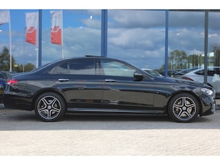 Mercedes-Benz E-klasse 300e AMG Line NIGHT PAKKET PANORAMADAK LEDER MEMORY BURMESTER DISTRONIC 360-CAMERA KEY-LESS GO <<NL AUTO>>