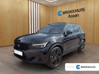Volvo XC40 2.0 B4 Plus Black Edition | BLIS | Stoel + Stuur Verwarming | Harman Kardon | 360 Camera | Trekhaak | Keyless Start / Entry |