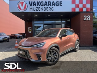 Lexus LBX 1.5 Elegant 2WD // ADAPT. CRUISE // KEYLESS // LEDER // DODEHOEK // CAMERA+SENSOREN // STUUR+STOELVERWARMING // ELEK. ACHTERKLEP //