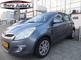 Hyundai i20 1.4i DynamicVersion airco 5drs lichte schade portier