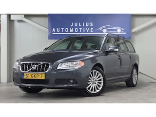 Volvo V70 2.5T Momentum Dealer Onderhouden Leer Trekhaak PDC Elektr. Kofferbak Mooi!