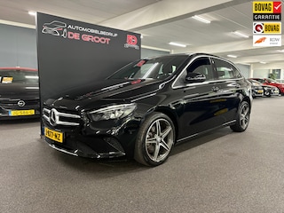 Mercedes-Benz B-klasse 180 Premium Plus/ Automaat/ Parkeersensoren voor en achter