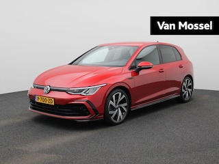 Volkswagen Golf 1.5 eTSI R-Line Business 150 PK| Dealeronderhouden | Navigatie | Harman Kardon High End Audio | Stoelverwarming | Stuurwielverwarming | Parkeersensoren | 18 Inch Velgen