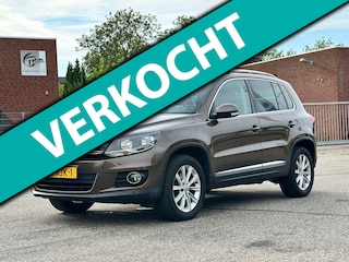 Volkswagen Tiguan 1.4 TSI Sport&Style Navigatie*Cruise*Trekhaak*Clima*NAP*LM velgen*Parkeersensoren*