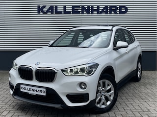 BMW X1 sDrive20i - Pano - Hifi - Head-Up - Navi Plus - Sportstoelen
