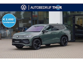 Volkswagen Tayron 1.5 eHybrid R-Line Edition 272PK / 200kW DSG, Comfort pakket plus (verwarmbare voorstoelen, verwarmbare achterbank, verwarmbare voorruit), LED Matrix (IQ.Lights), panoramadak, Harman Kardon geluidssysteem, Black Style pakket, draadloos Apple Carplay & Android Auto, DAB+, elektrische achterklep (Easy Open & Close), parkeerassistent (Park Assist Pro), 3-zone climatronic, adaptief onderstel (DCC), dodehoekdetectie (Side Assist), adaptieve cruise control (ACC), ErgoActive voorstoelen met massage- en geheugenfunctie, elektrisch verstel-, verwarm- en inklapbare buitenspiegels, lederen 'Varenna' bekleding, 20" 'York' LMV etc.