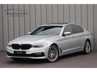 BMW 520i High Executive Aut8 | 184PK | Panoramadak | Sfeerverlichting | Comfortstoelen + Memory | Vol leder | Zonnenschermen | Camera | 2018.