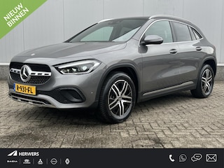 Mercedes-Benz GLA 250 e Business Solution Luxury Limited / Elektrische wegklapbare Trekhaak / Elektrische verstelbare voorstoelen met Memory / Stoelverwarming Voor / Panoramisch Glazen Schuif-Kanteldak /