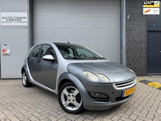 Smart Forfour 1.3 passion 4-cilinder! [1ste eig | Airco | Glazen dak]