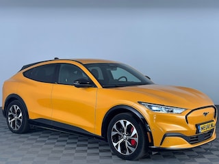 Ford Mustang Mach-E Extended Premium 98kWh | Cyber Orange | El. stoelen | LEDER | SOH 97,1%