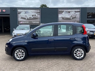 Fiat Panda 1.2 Lounge - Airco - Bluetooth/handsfree - Elektrisch pakket - L.m velgen - Trekhaak