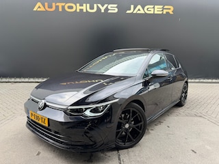Volkswagen Golf 1.5 TSI R-Line Panorama IQLights Camera Carplay R-Wielen