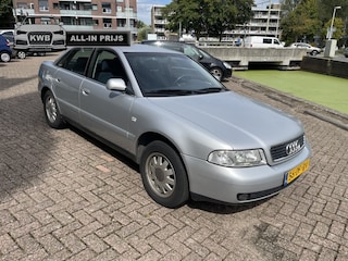 Audi A4 Limousine 1.8 5V Advance inruil koopje