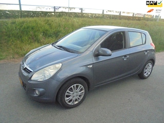 Hyundai i20 benzine 5 deurs airco EXPORT EXPORT PRIJS