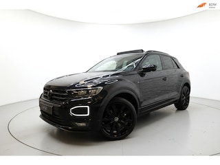 Volkswagen T-Roc 1.5 TSI 3x R LINE PANO VIRTUAL KEYLESS CAM