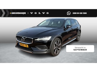Volvo V60 2.0 B5 AWD Pro | Trekhaak | Panoramadak | Achteruitrijcamera | Parkeersensoren | Keyless Entry | Elektrische Achterklep | Elektrisch Verstelbare Voorstoelen | Stoelverwarming | Navigatie | Apple Carplay | Android Auto | Lichtmetalen Velgen 20 inch