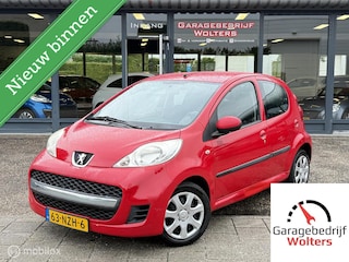 Peugeot 107 1.0-12V Millesim 200 airco 5drs