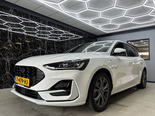 Ford Focus 1.0 EcoBoost Hybrid ST Line X