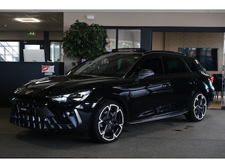 Cupra Leon 1.5 eTSI 150PK DSG Facelift Pano Led Cam Navi ACC Sennheiser Elek Achterklep