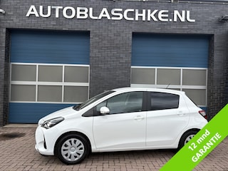 Toyota Yaris 1.5 Hybrid Aspiration, climate control, navi