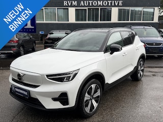 Volvo XC40 Single Motor Plus 69 kWh ELEKTRISCHE KOFFERBAK | VOLVO DEALER ONDERHOUDEN | ADAPTIVE CRUISE CONTROL | STOEL- + STUURWIELVERWARMING | CAMERA | ALL-IN PRIJS INCL. 12 MND BOVAG GARANTIE