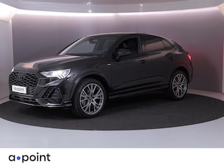 Audi Q3 45 TFSI e S Edition 245 pk S-tronic | Navigatie | Panoramadak | Trekhaak (wegklapbaar) | Parkeersensoren | Rondomzicht camera | Matrix LED koplampen | Elektr. voorstoelen | S-Line |
