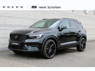 Volvo XC40 B4 Plus Black Edition | Panoramadak | Trekhaak | Verwarmbare voorstoelen, stuurwiel en voorruit | 360 graden camera | Premium audio by Harman Kardon | Apple carplay/Android auto