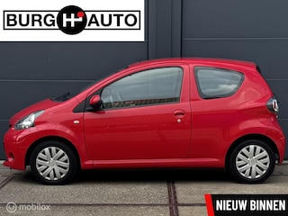Toyota Aygo 1.0 VVT-i Access 3 deurs - APK TM 17-08-2027 - AIRCO - EL. RAMEN - LED - CENTRALE DEURVERGRENDELING - RADIO/CD - STUURBEKRACHTIGING - AIRBAGS -