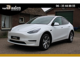 Tesla Model Y Long Range AWD 75 kWh SOh 90.6% LEER NAVI PANO 124000KM!!!