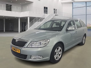 Skoda Octavia Combi 1.4 TSI Elegance/ 6 BAK/ CRUISE