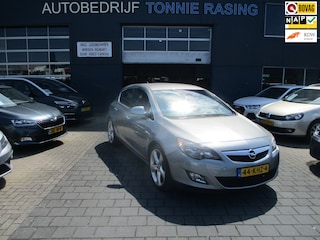 Opel Astra 1.6 Turbo Sport