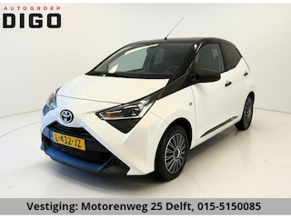 Toyota Aygo 1.0 VVT-i x-fun BI-TONE . GARANTIE TOT 06-2031* . AIRCO . SLECHTS 50.000 KM! . 1E EIGENAAR .