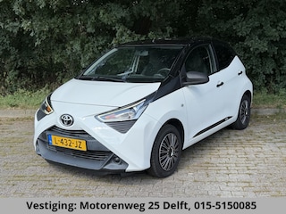 Toyota Aygo 1.0 VVT-i x-fun BI-TONE . GARANTIE TOT 06-2031* . AIRCO . SLECHTS 50.000 KM! . 1E EIGENAAR .