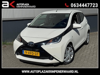 Toyota Aygo 1.0 VVT-i x-play Airco Camera Aux 5d Nieuwe Apk