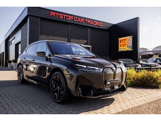 BMW iX XDrive50 M 112 kWh, B&W Audio, Sky-Lounge, Massage, Laser, Soft-Close!