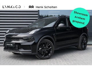 Lynk & Co 01 276PK More | 360 Graden Camera | Harman Kardon | Panoramadak | Elektrisch bedienbare voorstoel met geheugen | Keyless Entry | Getint glas | Adaptieve Cruise Control | Dodehoekassistent | Sfeerverlichting | Stuurwielverwarming | Stoelverwarming