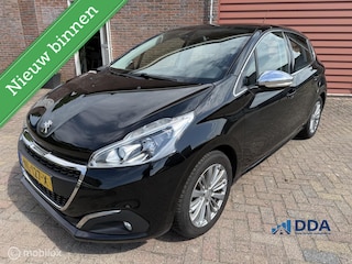 Peugeot 208 1.2 PureTech Executive | Clima · Cruise | Navi