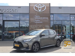 Toyota Yaris 1.5 HYBRID DYNAMIC LED LMV-16" APPLE/ANDROID KEYLESS