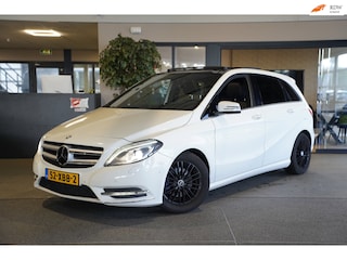 Mercedes-Benz B-klasse 180 Ambition Pano Xenon Leder trekhaak