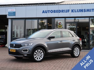 Volkswagen T-Roc 1.5 TSI Sport | Camera | Trekhaak | Stoel-Stuur verwarming |