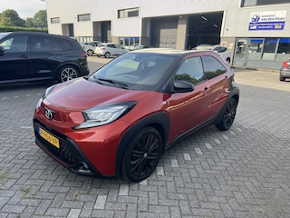 Toyota Aygo 1.0 VVT-i MT Premium |nieuw onderhoud|stoelverwarming|leder|parkeersensoren|